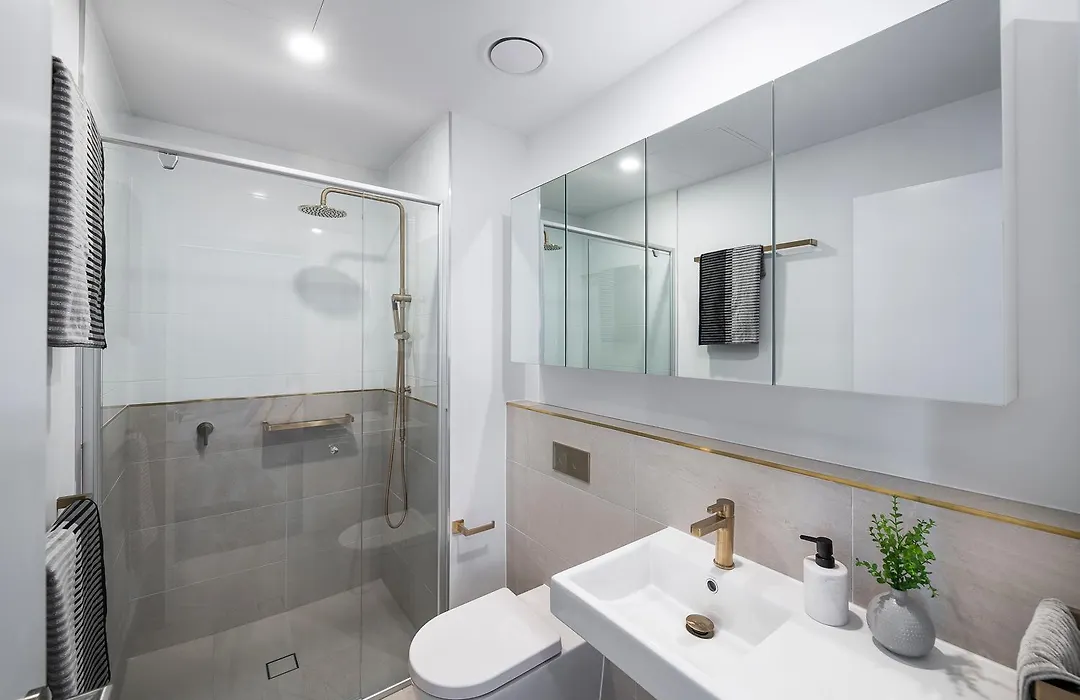 Peninsular Gold Coast-1